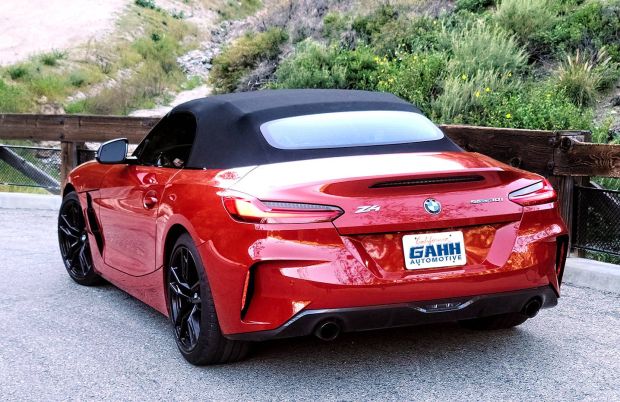 bmw_z4_162315_2gahh_crop1.jpg