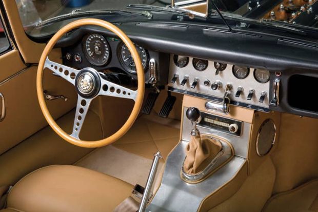 jaguar-xke-interior_11.jpg
